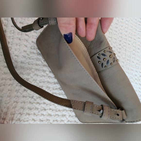 Lucky Brand Wallet Crossbody - Picture 6 of 10